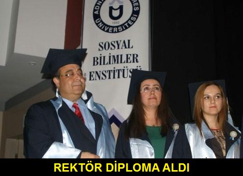 Rektr_kendi_niversitesinden_diploma_ald